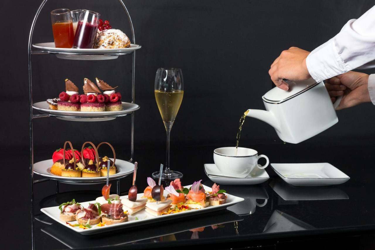 Myriad By Sana Hotels Lisbon Exterior photo Afternoon tea